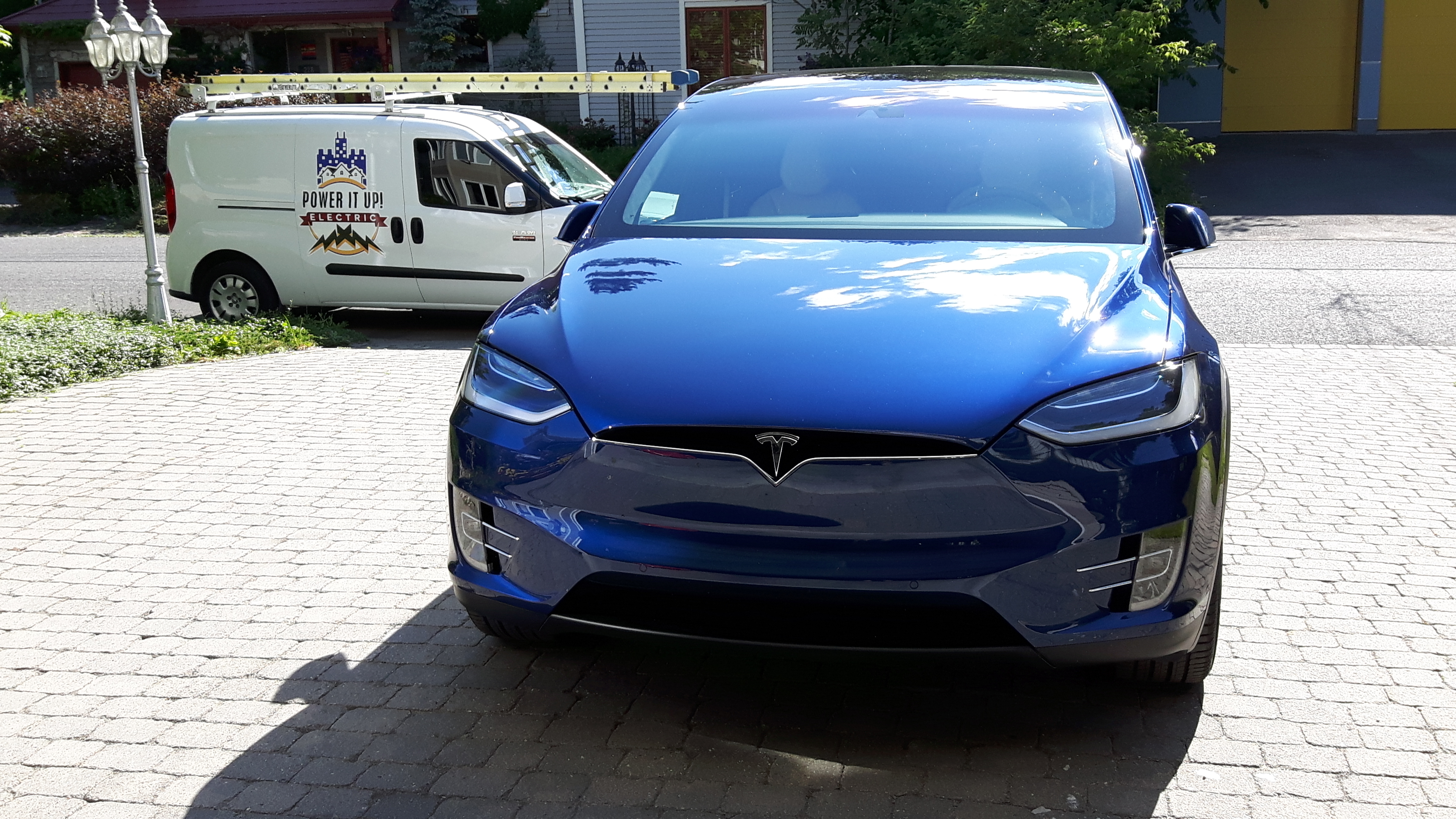 Tesla Approved Installer